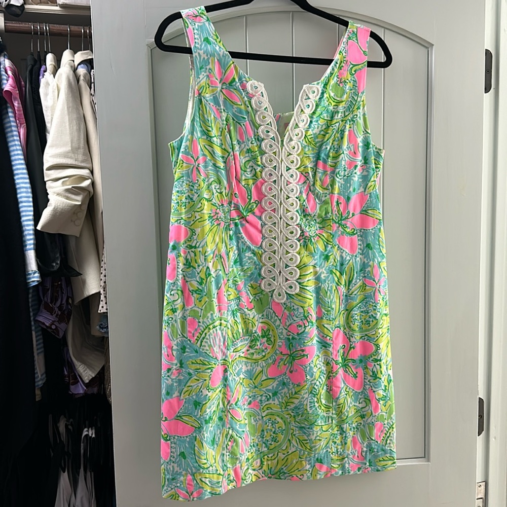 Lilly Pulitzer shift dress in Coconut Jungle